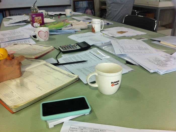 여름휴가는 짧고 하반기는 길다 썸네일 이미지