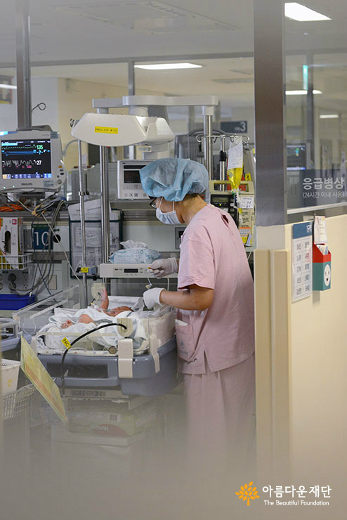 더 깊고 쓸쓸한 그늘을 찾아서 _ 다솜이작은숨결살리기 김애란 전문위원 인터뷰 썸네일 이미지