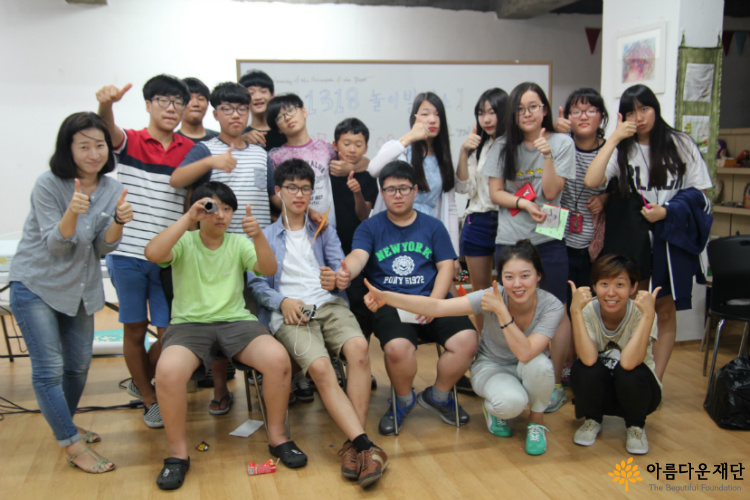 [반디파트너이야기③] 놀이와 예술로 잇는 나눔 : 미닫이 공작단 썸네일 이미지