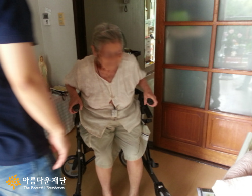 어르신~ 보조기구 왔어요! – 노인 낙상예방 보조기구 지원사업 썸네일 이미지