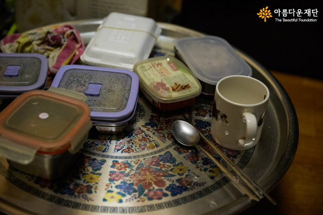 독거 어르신 삶을 이어주는 생명줄 – 홀로사는 어르신 생계비 지원사업 썸네일 이미지