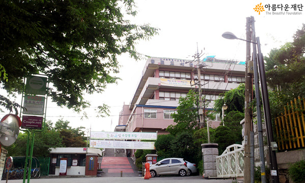 생활 속 크고 작은 도서관 썸네일 이미지