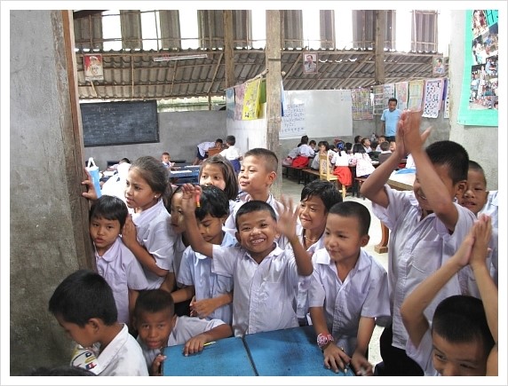 따비에 난민 청소년들의 여행기 ‘우리를 이어줄 새로운 길’ 썸네일 이미지