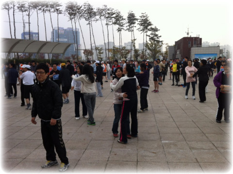 “훈남 사회자도 보고, 마라톤으로 몸도 풀고!” 썸네일 이미지