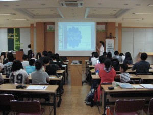 나를 기다리게 하는 전화 썸네일 이미지