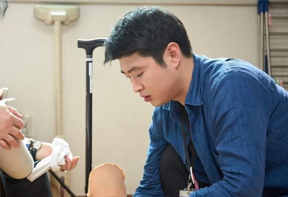 [노인 낙상예방 보조기구 지원사업] 기본적인 삶의 질을 보장하는 사려 깊은 안전망 썸네일 이미지