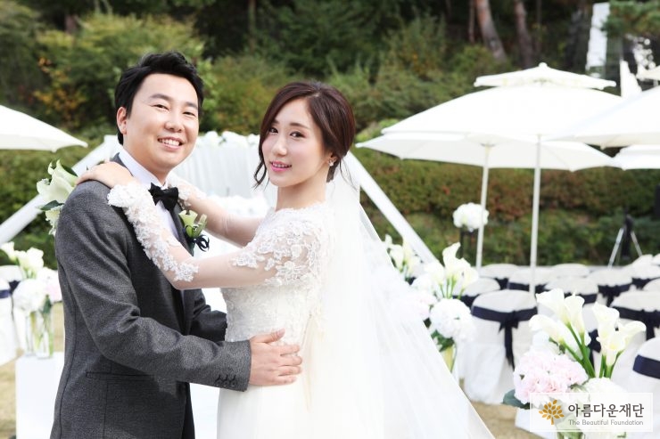 [결혼기부] 김동민, 이지희 부부의 나눔 결혼식 썸네일 이미지