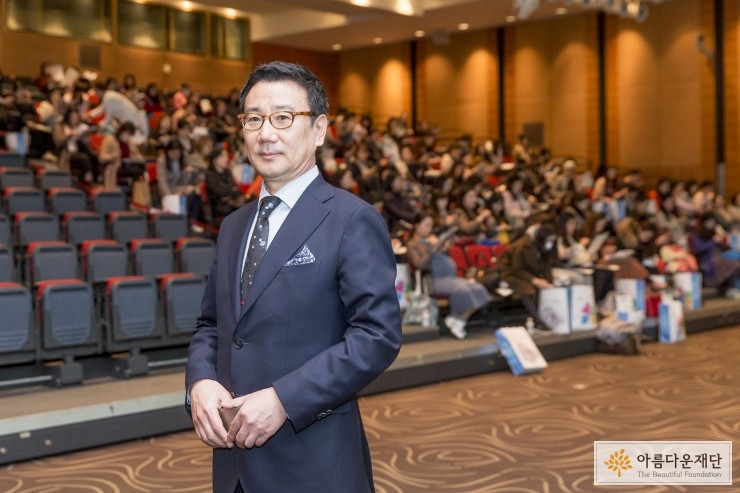 기부도 아름다운 태교입니다 – ‘아름다운재단 1% 기부자’ 매터니티스쿨 신용호 대표 썸네일 이미지