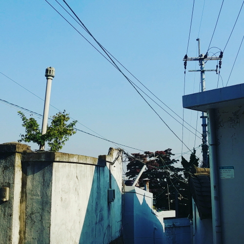 [함께 시 읽기-9] 익숙지 않다 – 마종기 썸네일 이미지