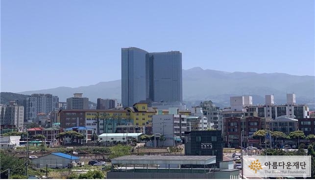 [2020 변화의시나리오 스폰서 지원사업] ‘브레이크 더 드림팀: 드림타워의 문제점을 추적하다’ – (사)제주참여환경연대 썸네일 이미지