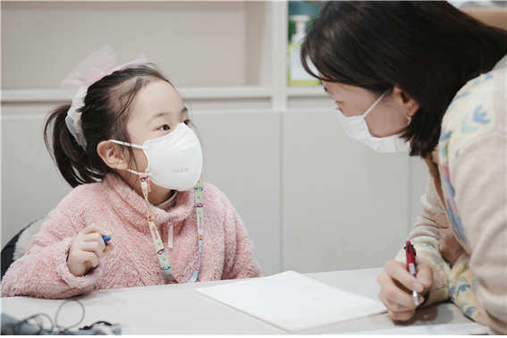 2023 이른둥이 재활치료 지원사업 – “더디지만 앞으로 가면 되니까요” 썸네일 이미지
