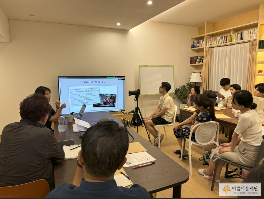 손자영 캠페이너가 묻고, 시민이 답하다 ‘나 손자영 열여덟 어른’ 북토크 썸네일 이미지