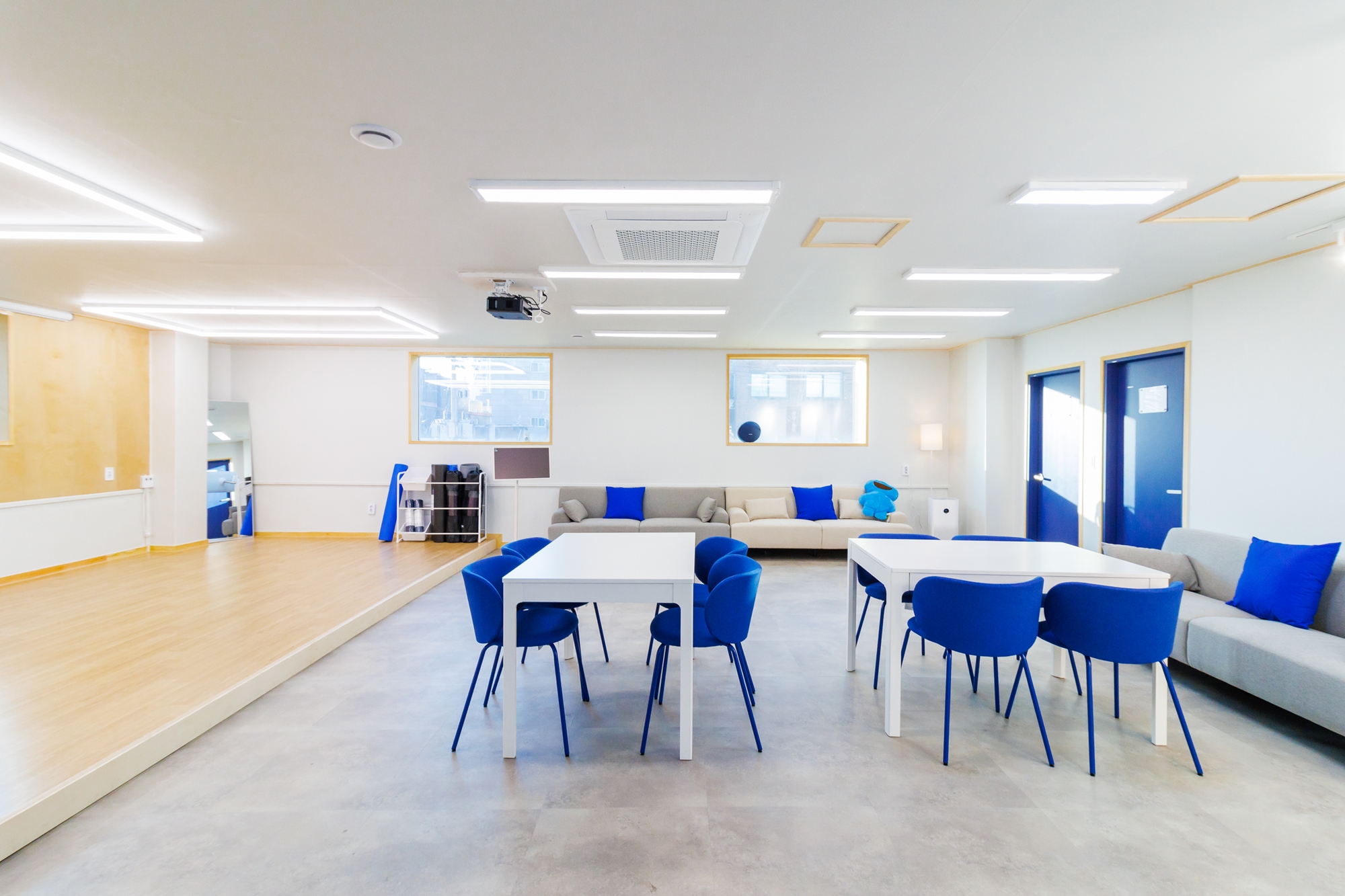 2024 주거위기청년 지원사업 ‘청년, 공간’을 소개합니다. 썸네일 이미지