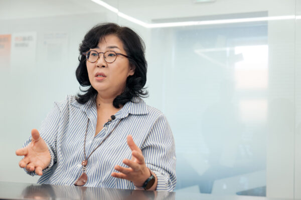 김진아 사무총장, 경계를 넘어 해법을 잇다, ‘뷰티풀커넥트’의 시작 썸네일 이미지