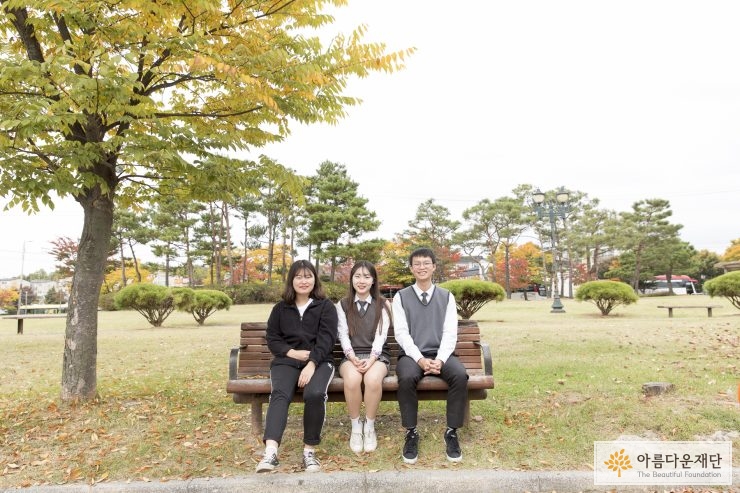 (왼쪽부터) 석상희, 정주영, 안진수