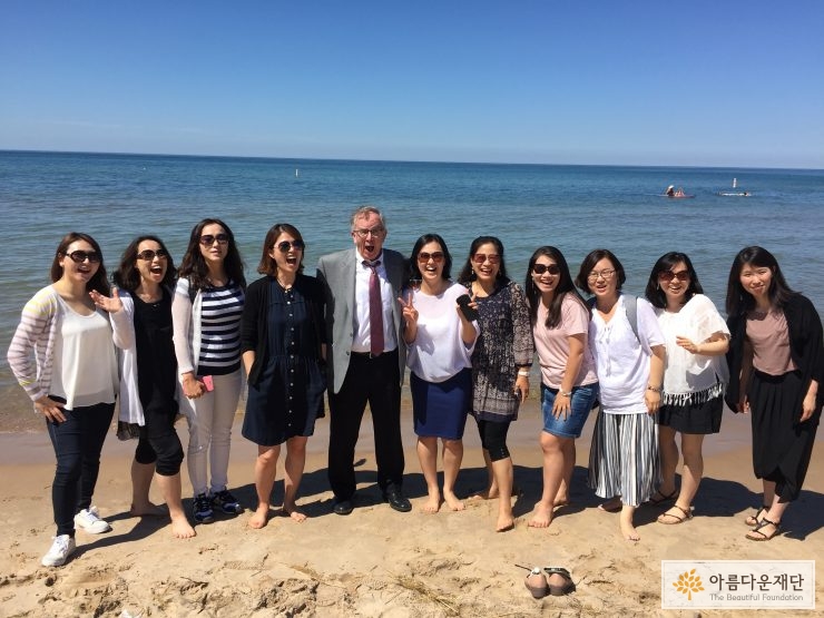 CMF 대표와 함께 